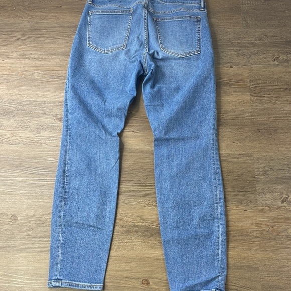 GAP Women’s Mid Rise Distressed Curvy True Skinny Jeans, size 31 - Picture 9 of 11